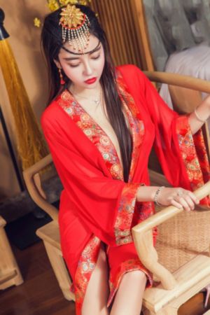 燃冬之女王加冕短剧免费观看